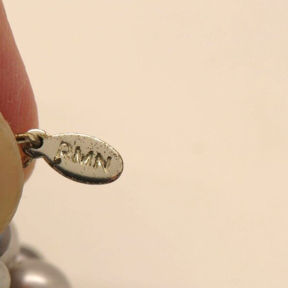 Roman RMN Bracelet Silver Gray Imitation Pearl Bead Stretch Black Bow Accent - Picture 6 of 10